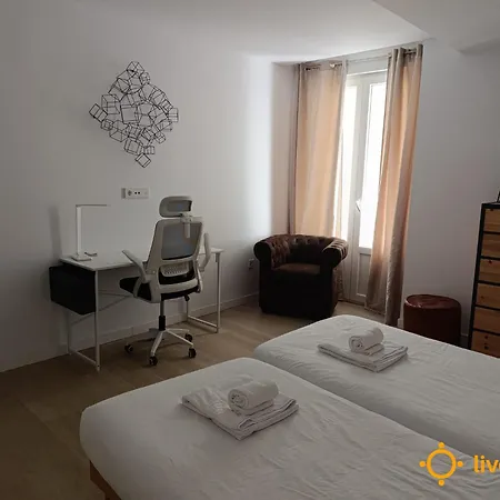 Apartment Travelers Dream By Livework *